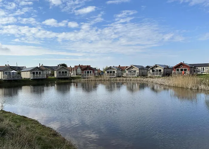 Hébergement de vacances Pastures View - Part Of The The Bay Village With Pool, Gym And Direct Access, Pub, Restaurant, Tennis And Meadows Walks *