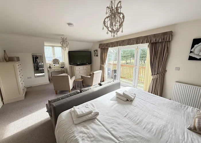 Pastures View - Part Of The The Bay Village With Pool, Gym And Direct Access, Pub, Restaurant, Tennis And Meadows Walks * Filey