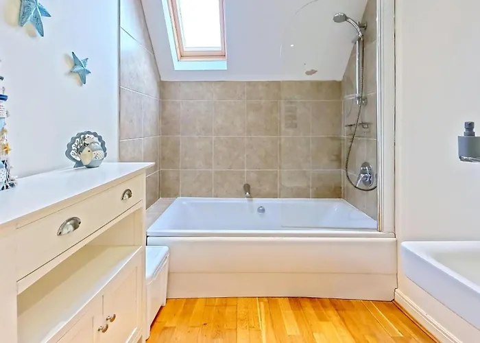 Hébergement de vacances Pastures View - Part Of The The Bay Village With Pool, Gym And Direct Access, Pub, Restaurant, Tennis And Meadows Walks Filey