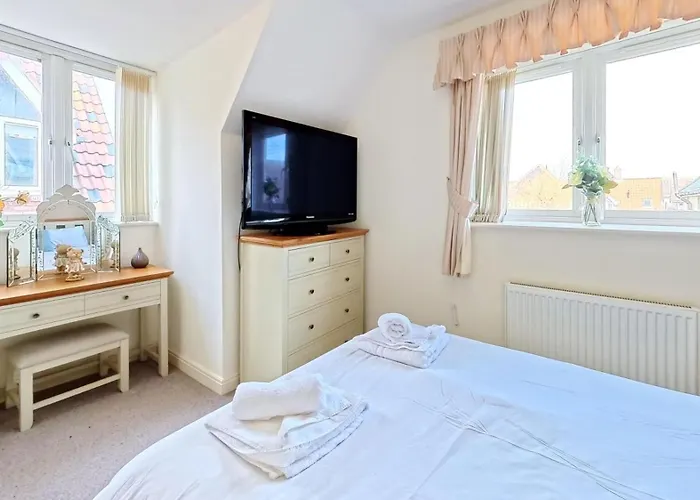 Hébergement de vacances Pastures View - Part Of The The Bay Village With Pool, Gym And Direct Access, Pub, Restaurant, Tennis And Meadows Walks