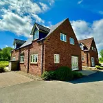 Holiday home Pastures View - Part Of The The Bay Village With Pool, Gym And Direct Access, Pub, Restaurant, Tennis And Meadows Walks Filey