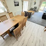 Pastures View - Part Of The The Bay Village With Pool, Gym And Direct Access, Pub, Restaurant, Tennis And Meadows Walks Holiday home *