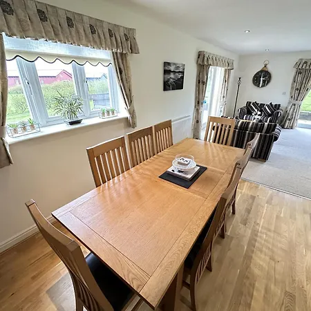 Pastures View - Part Of The The Bay Village With Pool, Gym And Direct Access, Pub, Restaurant, Tennis And Meadows Walks Filey