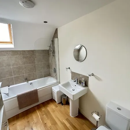 Pastures View - Part Of The The Bay Village With Pool, Gym And Direct Access, Pub, Restaurant, Tennis And Meadows Walks