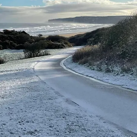 Pastures View - Part Of The The Bay Village With Pool, Gym And Direct Access, Pub, Restaurant, Tennis And Meadows Walks Filey