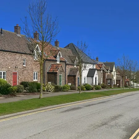 Pastures View - Part Of The The Bay Village With Pool, Gym And Direct Access, Pub, Restaurant, Tennis And Meadows Walks Filey