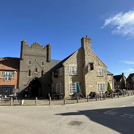 Pastures View - Part Of The The Bay Village With Pool, Gym And Direct Access, Pub, Restaurant, Tennis And Meadows Walks Filey
