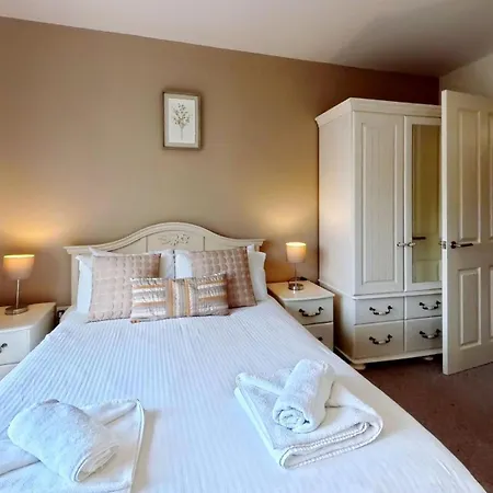 Pastures View - Part Of The The Bay Village With Pool, Gym And Direct Access, Pub, Restaurant, Tennis And Meadows Walks *