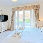 Ferienhaus Pastures View - Part Of The The Bay Village With Pool, Gym And Direct Access, Pub, Restaurant, Tennis And Meadows Walks Filey