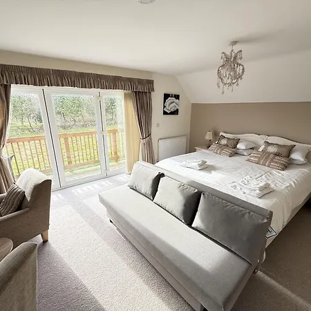Pastures View - Part Of The The Bay Village With Pool, Gym And Direct Access, Pub, Restaurant, Tennis And Meadows Walks *